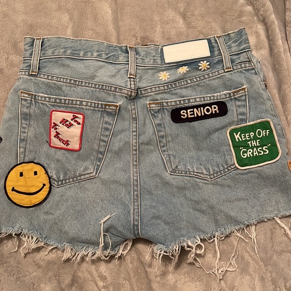 retro patch denim shorts - Picture 2 of 2